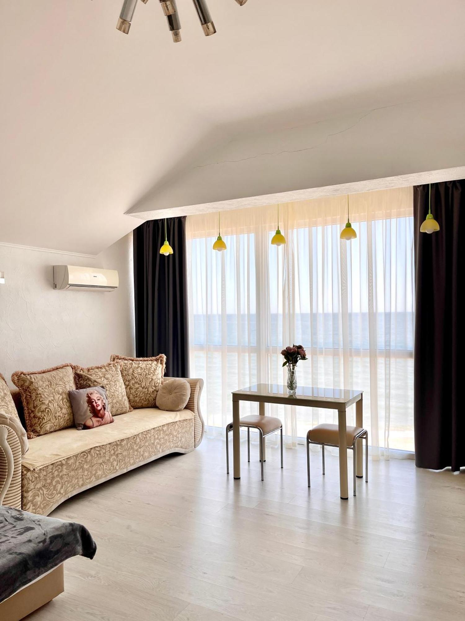 Done Kandybone Apartments Burlach'ya Balka Ngoại thất bức ảnh